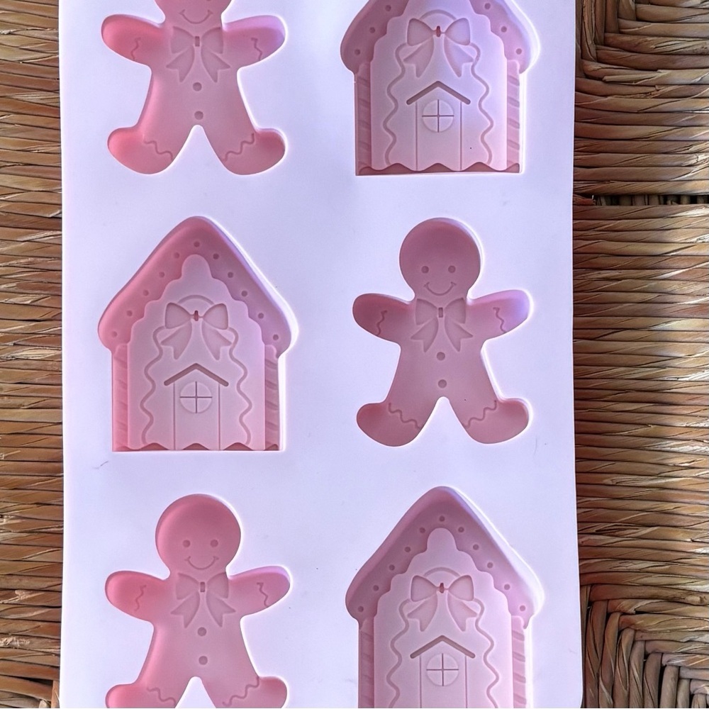 Gingerbread House Man SILICONE Cakelet Mold Baking Candy Mold Christmas NEW - Picture 4 of 5